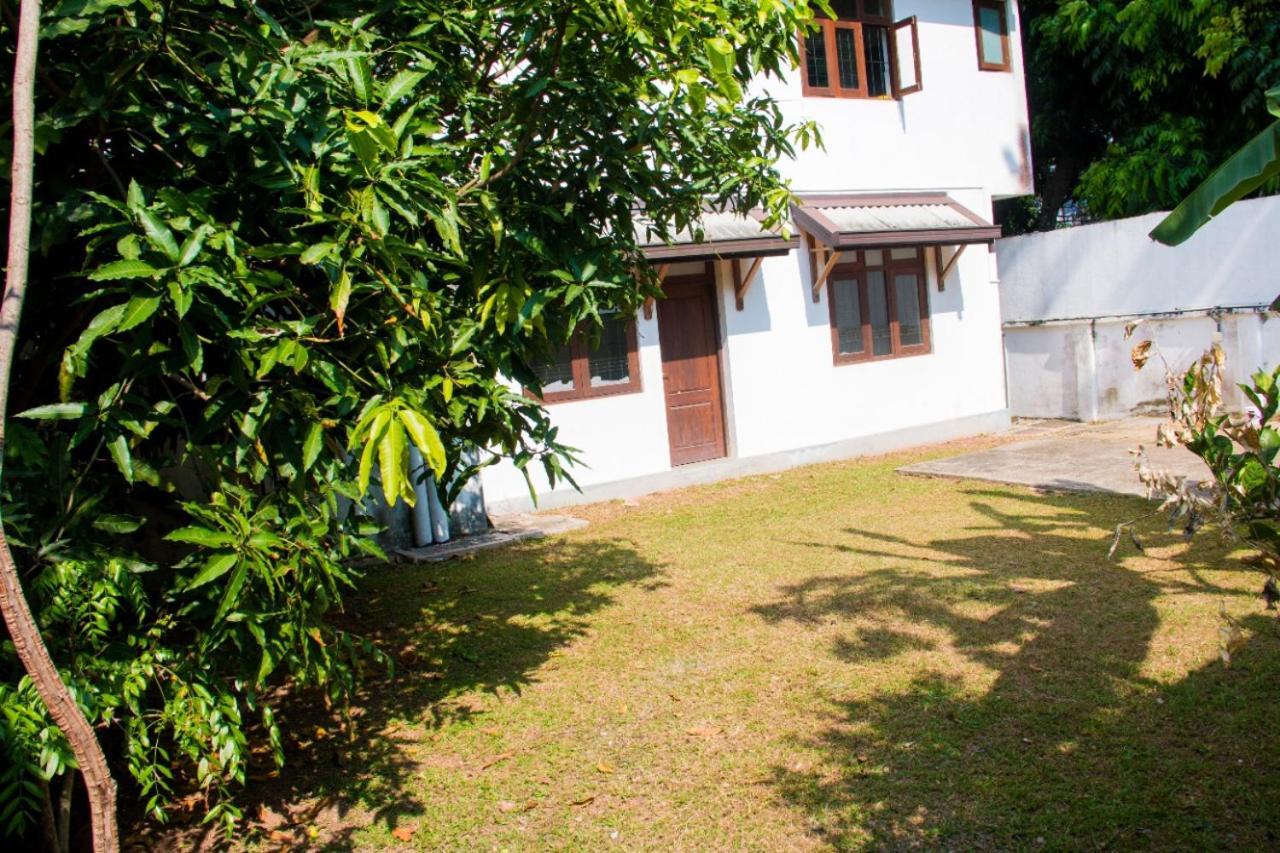 Battaramulla Boutique Villa Шри-Джаяварденепура-Котте Экстерьер фото