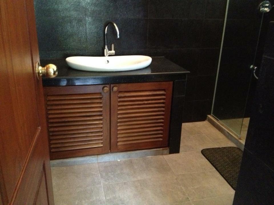 Battaramulla Boutique Villa Шри-Джаяварденепура-Котте Экстерьер фото